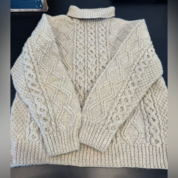 Prince of Burren Irish Knit Cable Sweater Unisex Aran
Islands Hand knit Sz M - Picture 2 of 10